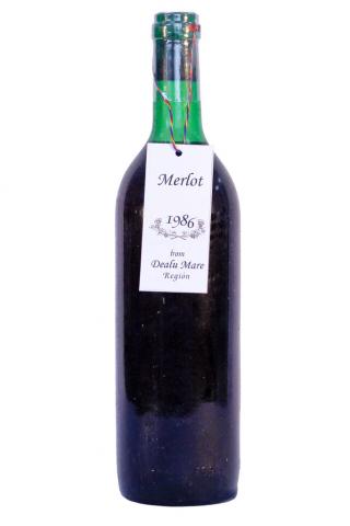 MERLOT DEALU MARE 1986 IN CUTIE DE LEMN